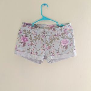 Shorts size S